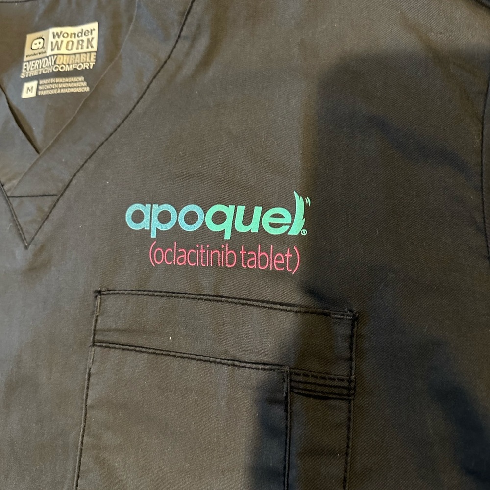 Apoquel Scrub Top